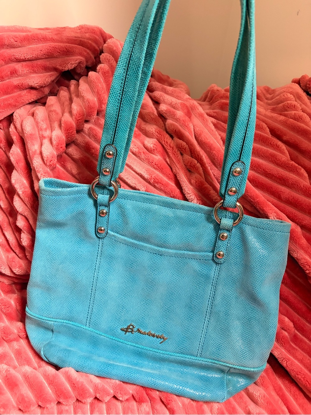 B. makowsky tote